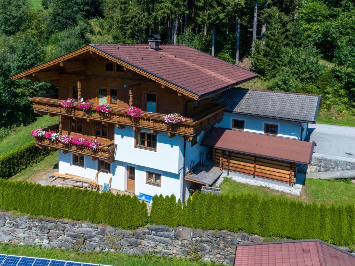 Cozy Apartment With Mountain Views Wald im Pinzgau Luaran gambar